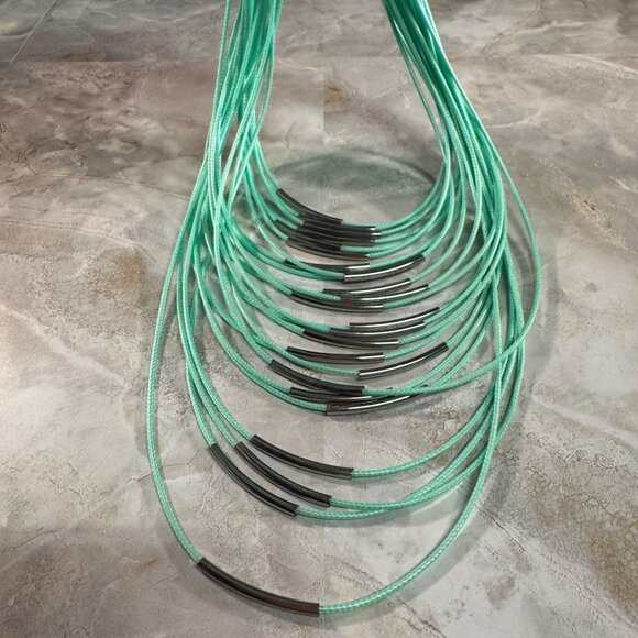 Multi-Strand Mint Green Cord Necklace Silver Tone Metal Accents & Lobster Clasp - Picture 6 of 7